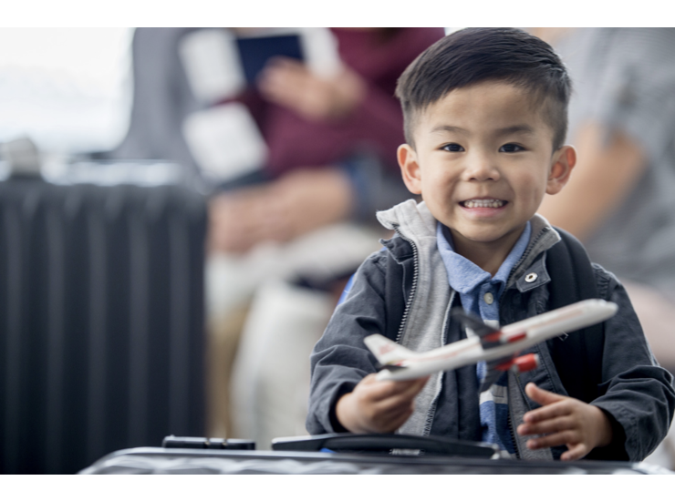 Look and learn: How different patterns of looking when speaking changes the way children learn